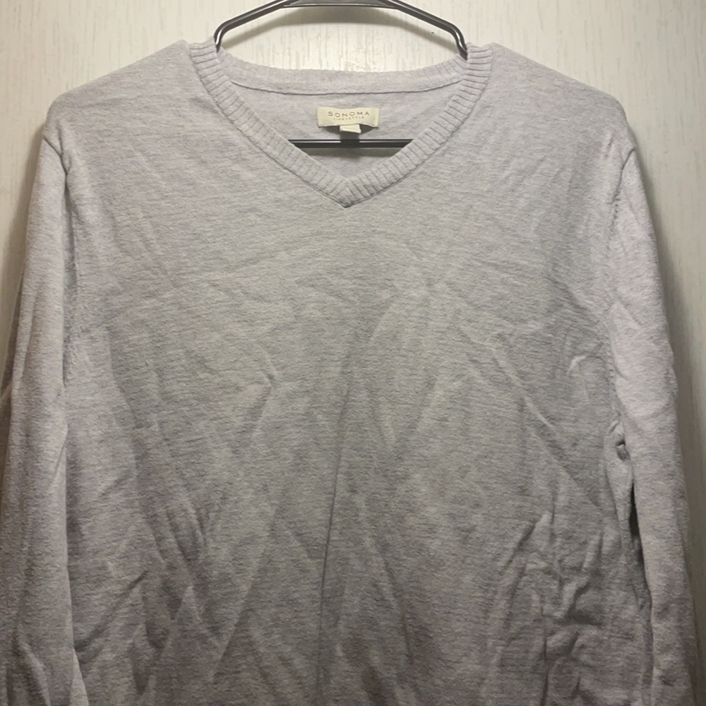 Sonoma white/gray Vneck sweater